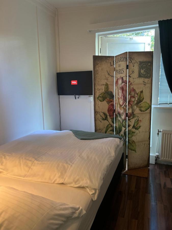 Studio 104- Free Parking Onsite -Private Entrance ريكيافيك المظهر الخارجي الصورة